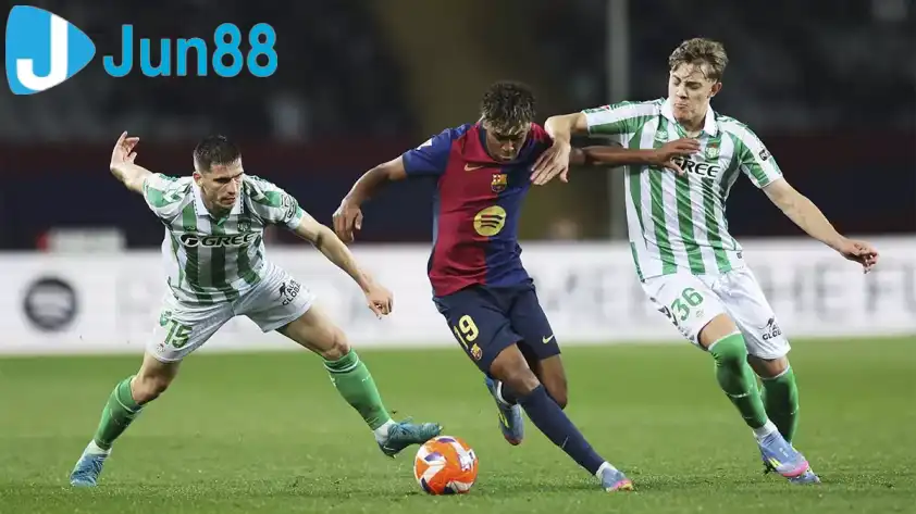 Phân tích trận đấu Real Betis vs Barcelona: Nỗ lực gia tăng khoảng cách dẫn đầu 1 lamine yamal v betis 693145eb0c0ac